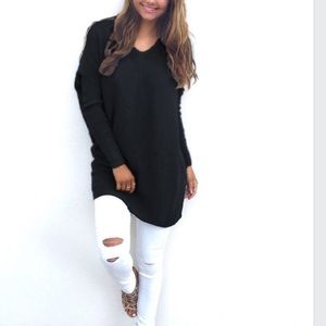 Pink lightweight sweater vneck